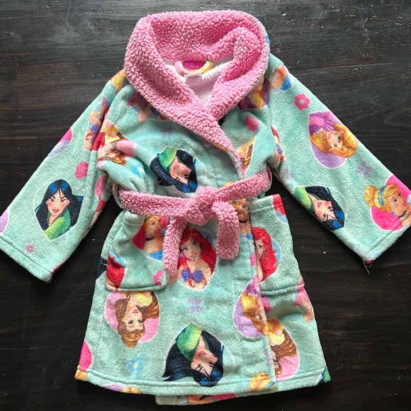 Disney princess robe - Picture 1 of 4